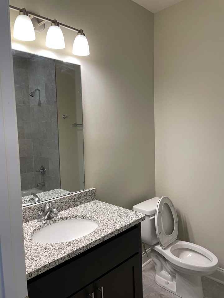 704 Moore St - Photo 2 of 21