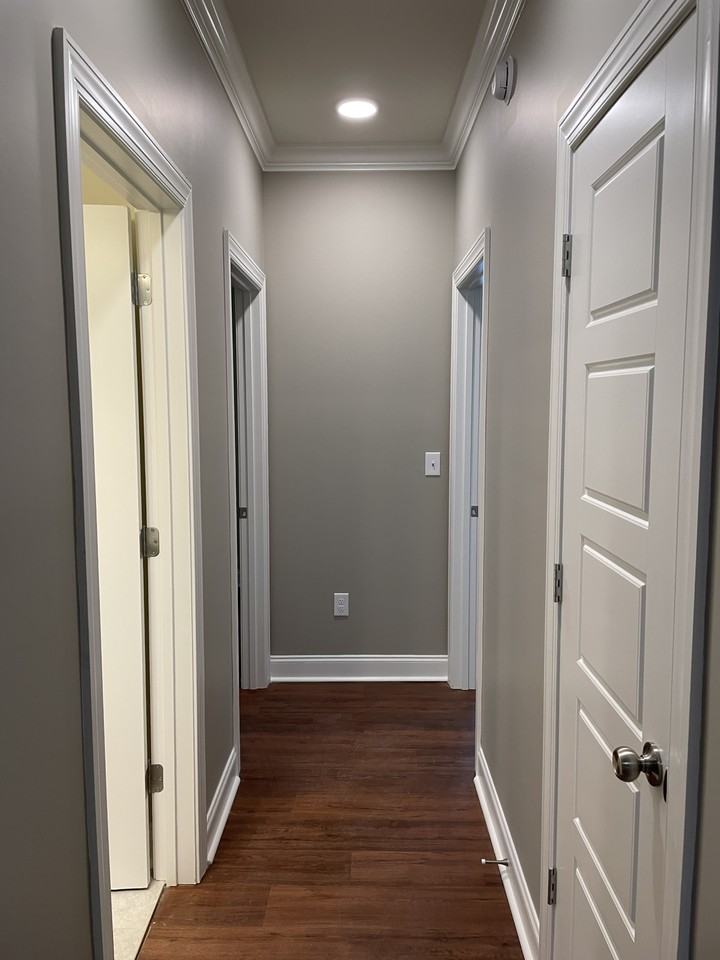 704 Moore St - Photo 3 of 21