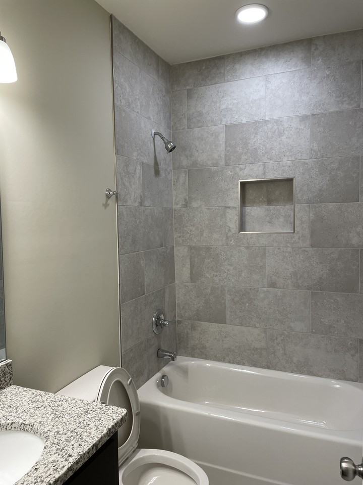 704 Moore St - Photo 5 of 21