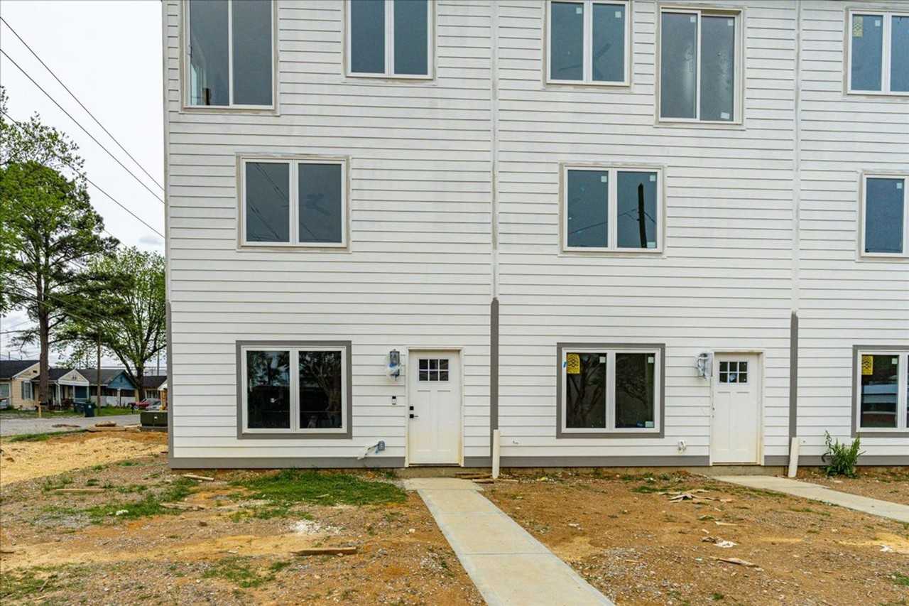 2519 E 12th St - Photo 3 of 22