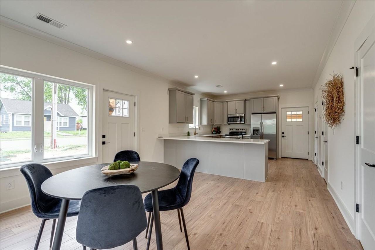 2519 E 12th St - Photo 7 of 22