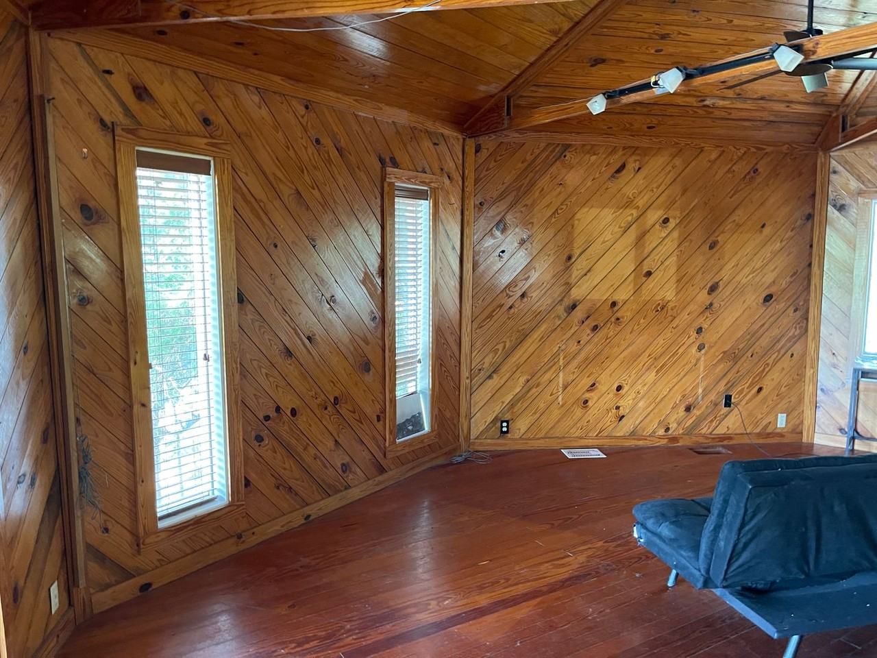 2204 Lake Dr - Photo 7 of 23