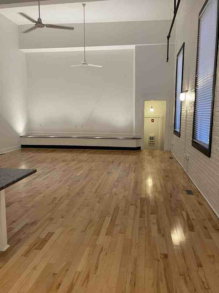 423 T #110 - Photo 2 of 18