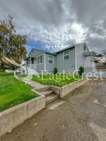 featured image of 204 Se 12th St