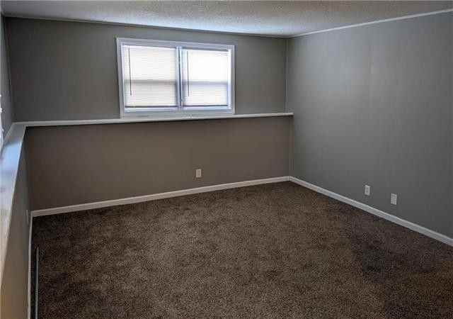 900 S Lexington St #B - Photo 5 of 12