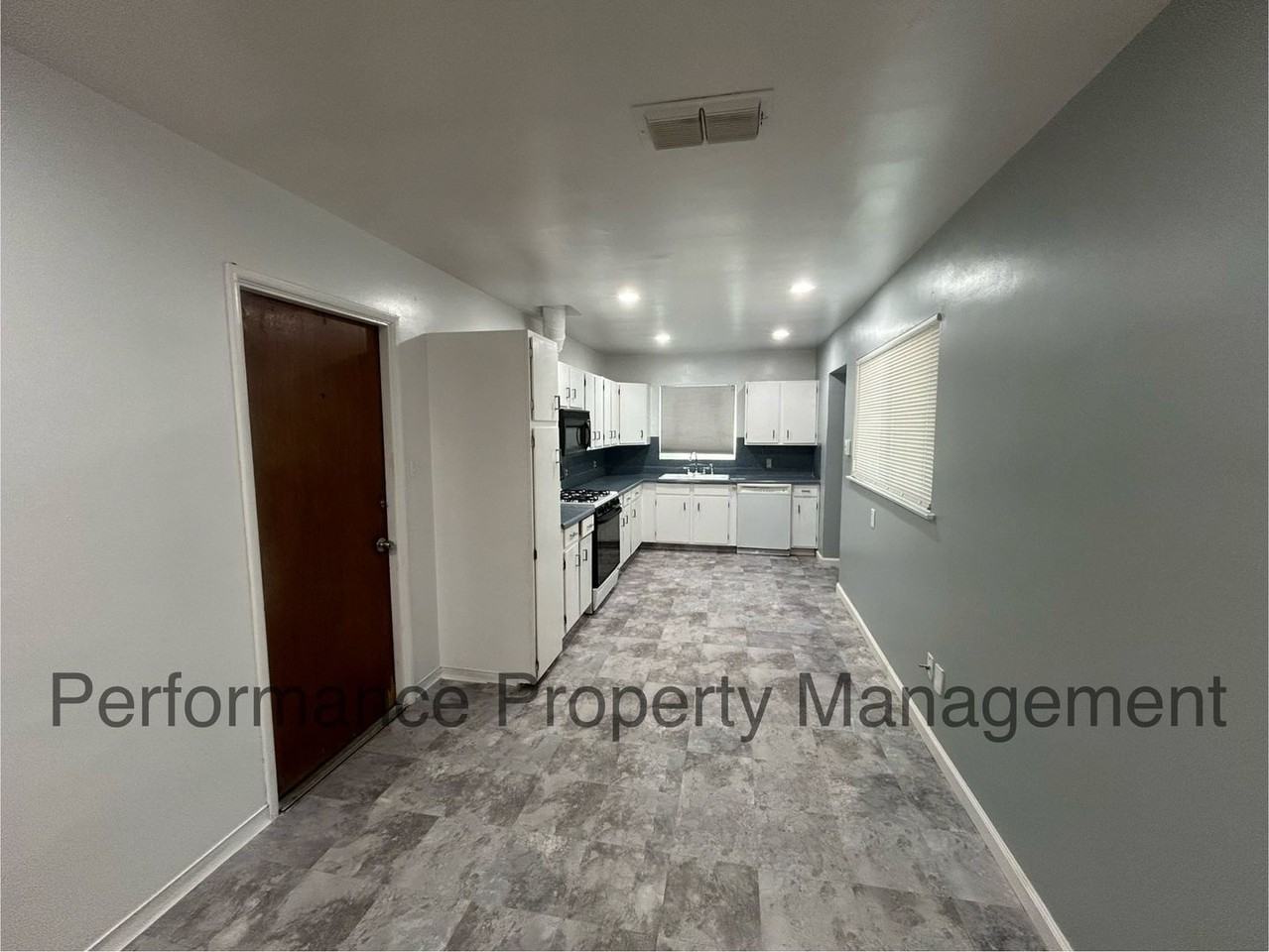 4612 Bloomquist Dr - Photo 4 of 15