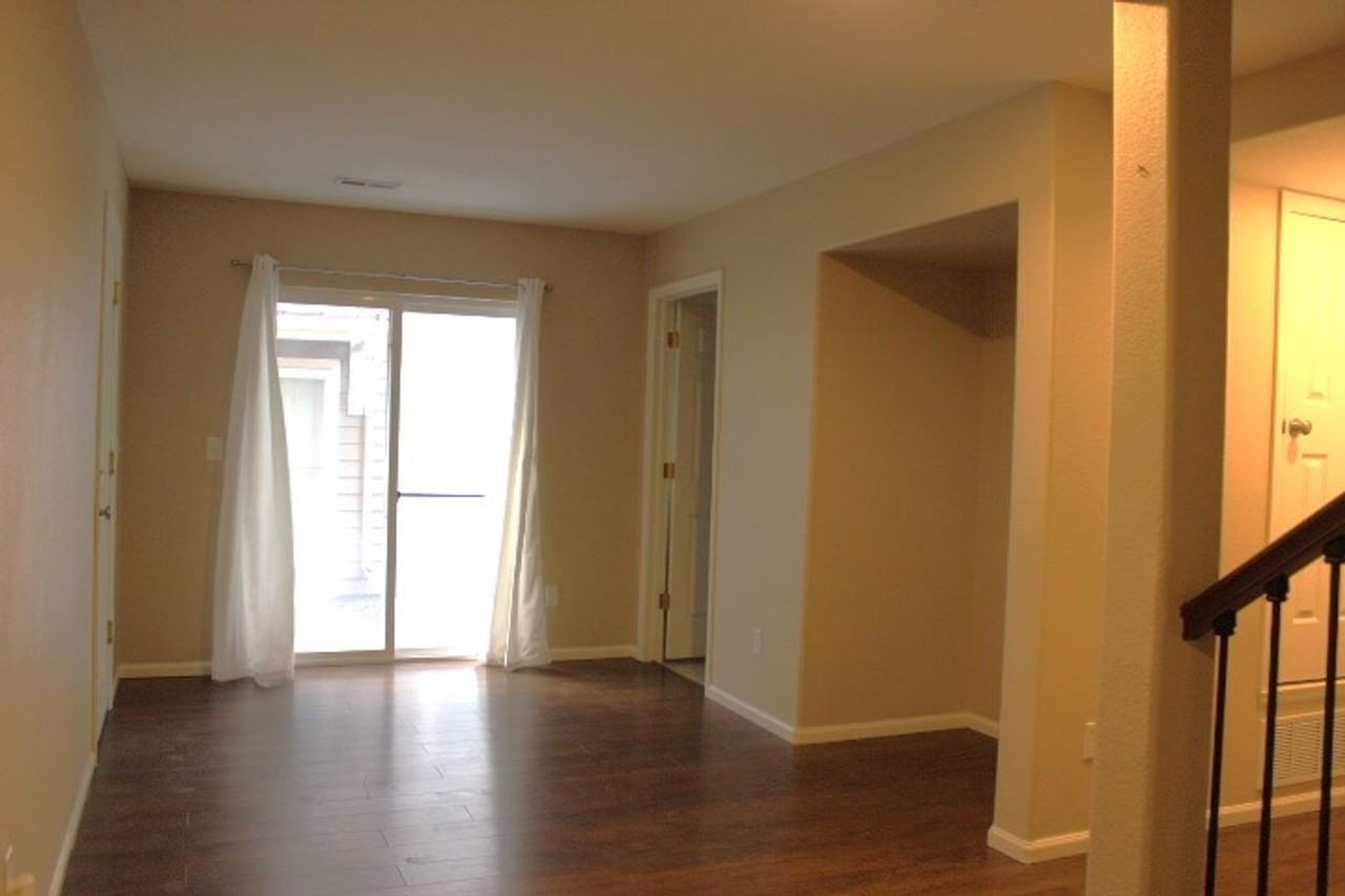 11761 Amston Ln - Photo 2 of 31