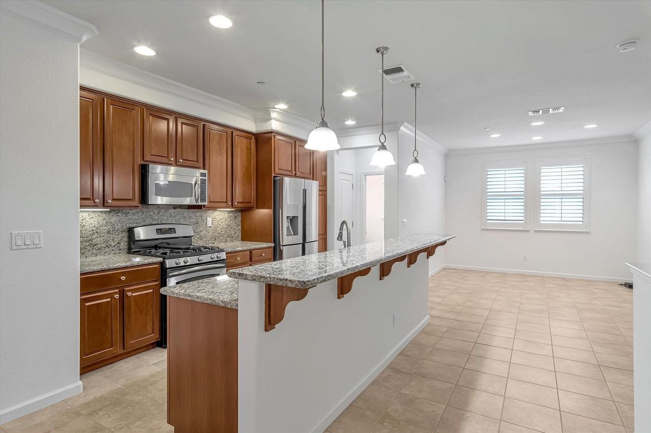 904 Alegre Pl - Photo 2 of 20