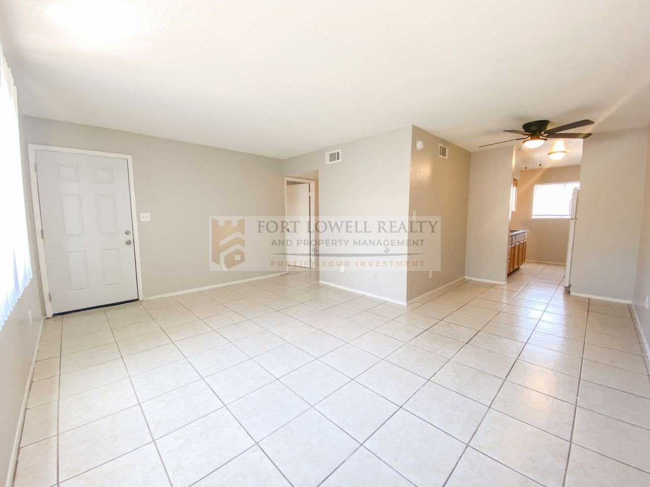 Amberwood Manor - Photo 5 of 21