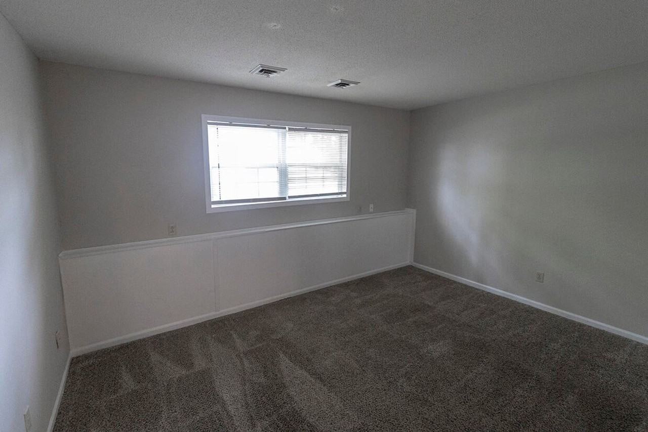 2916 Leeway Dr #B - Photo 7 of 14