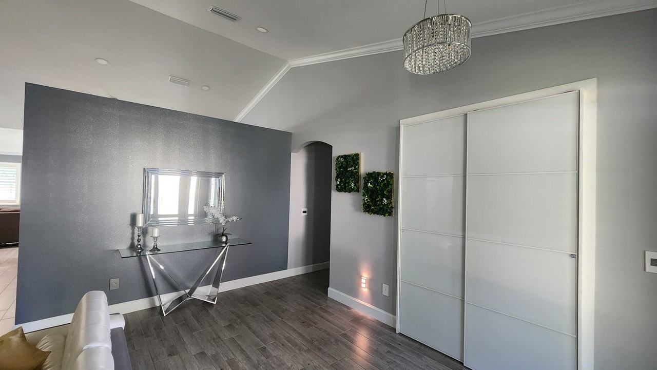 2223 Barbara Dr - Photo 5 of 50