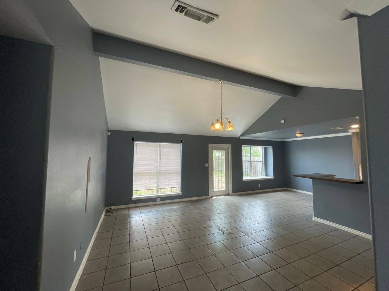 5438 Boxwood Crk - Photo 2 of 16