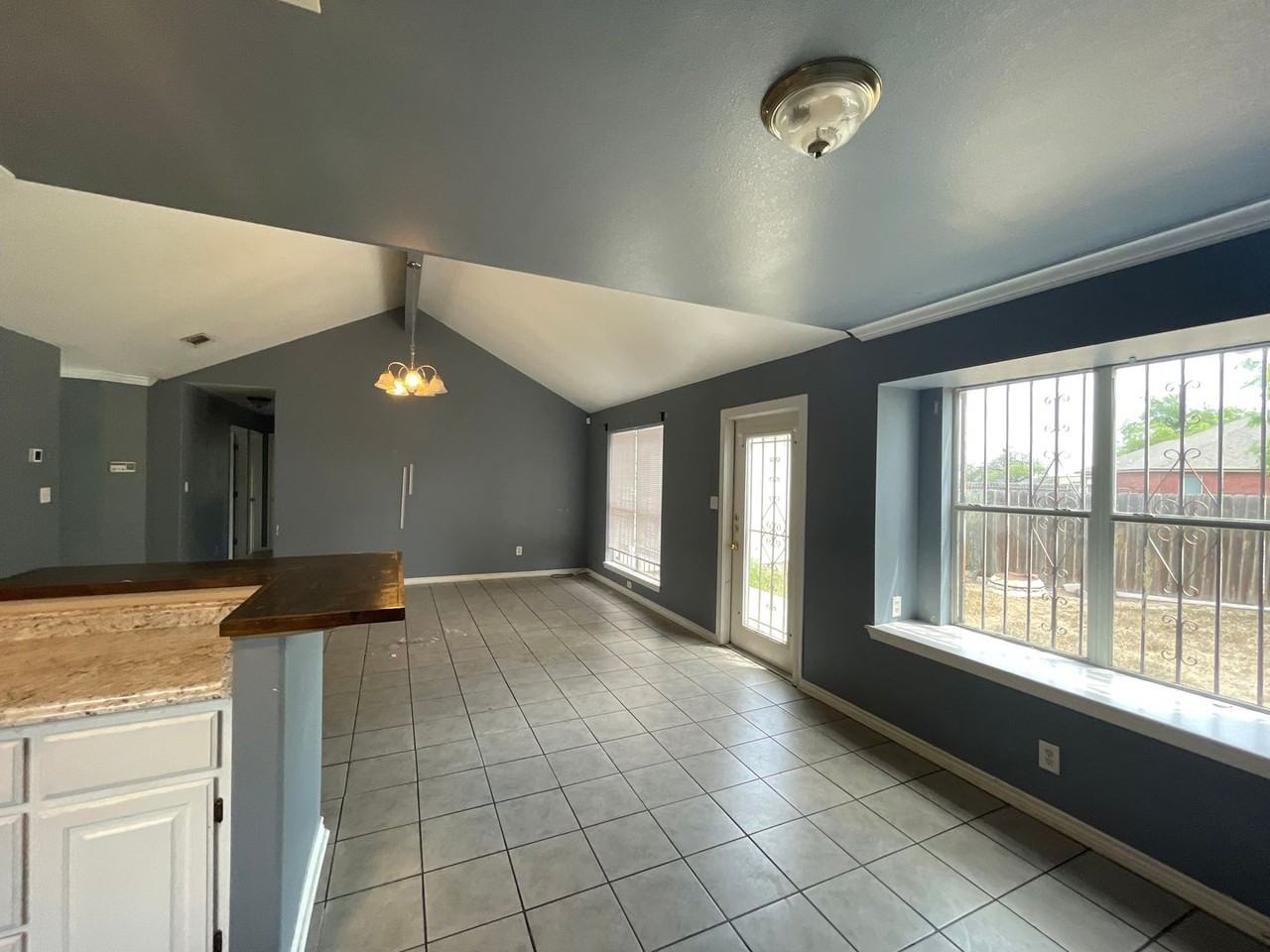 5438 Boxwood Crk - Photo 7 of 16