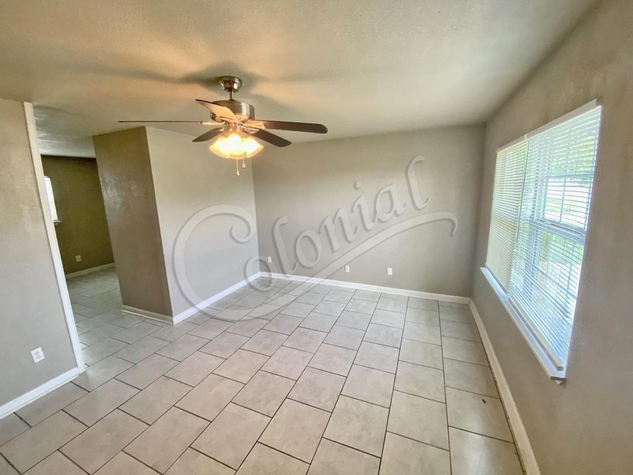 130 E Ruby Rd - Photo 3 of 17