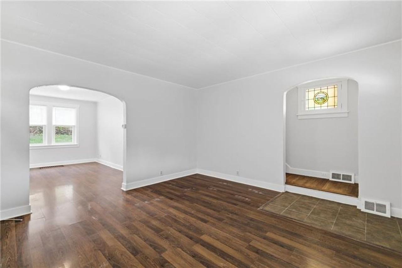 2721 Pyramid Ave - Photo 6 of 25