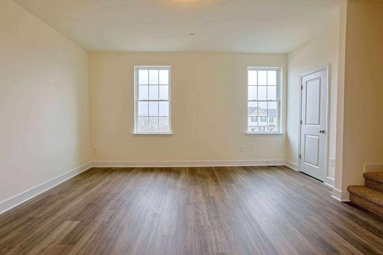 241 Holstein Dr - Photo 7 of 10