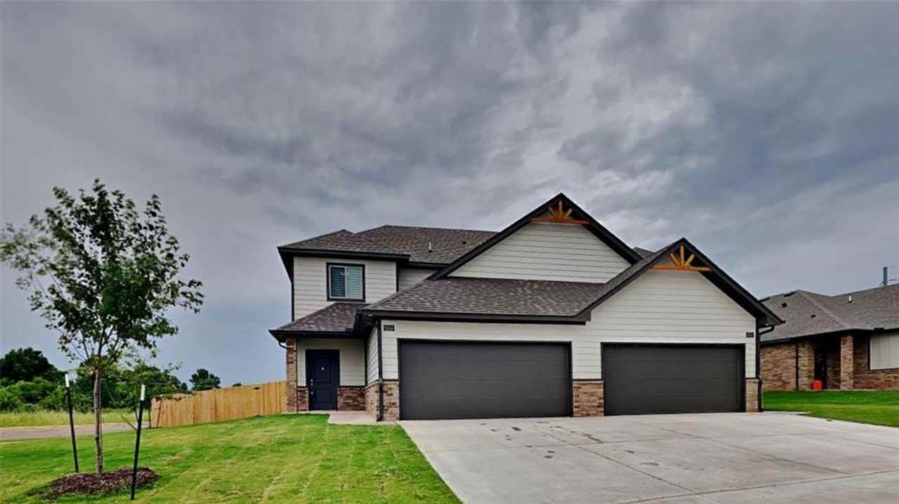 9352 Nw 124th St - Photo 3 of 21