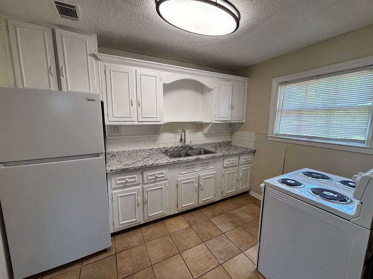 45 17th Ave N - Photo 2 of 9