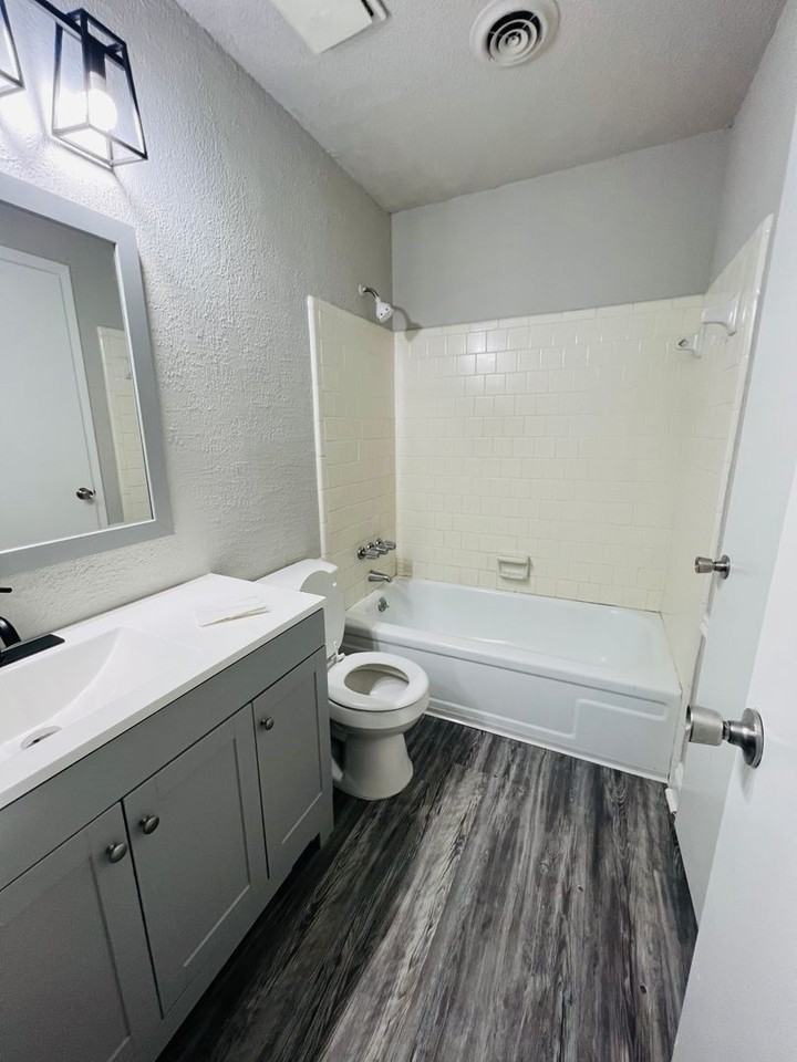 908 Spanish Oak Dr - Photo 7 of 14