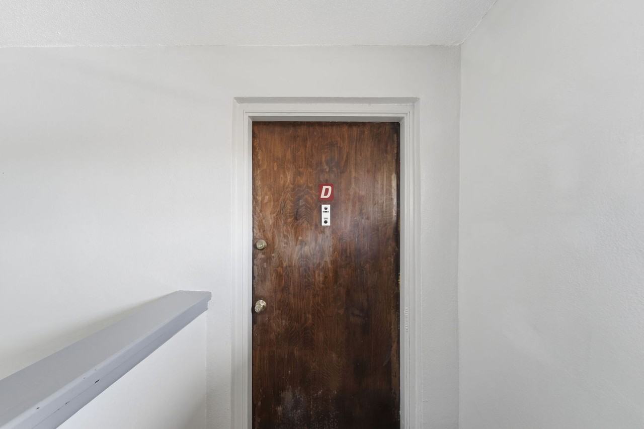 1655 W Oak Ridge Rd - Photo 6 of 22