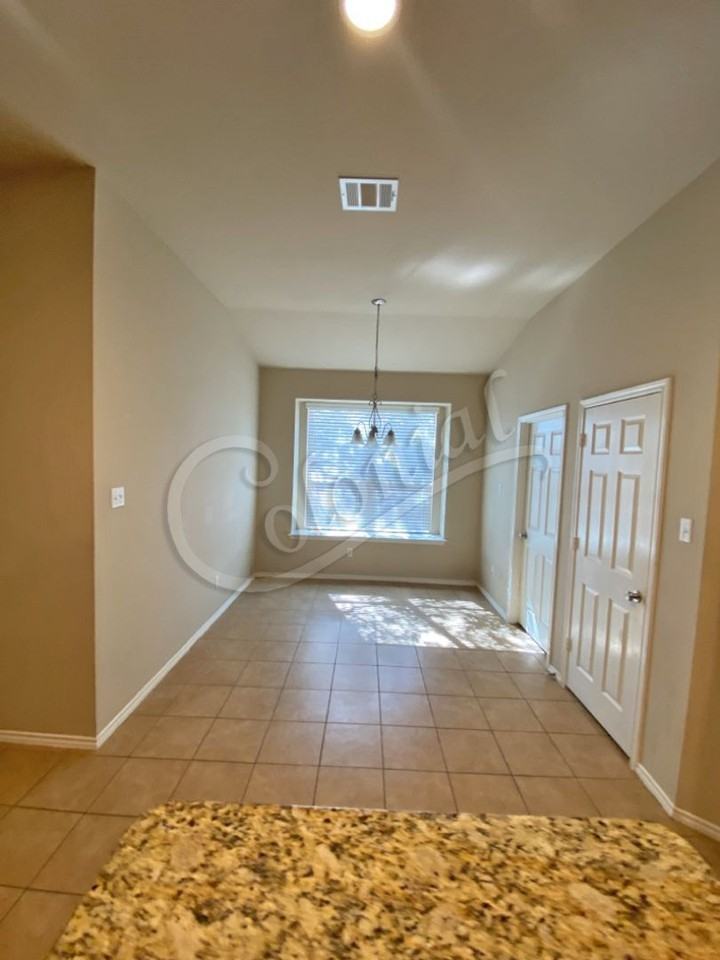 5302 Holly Oak Ln - Photo 6 of 20