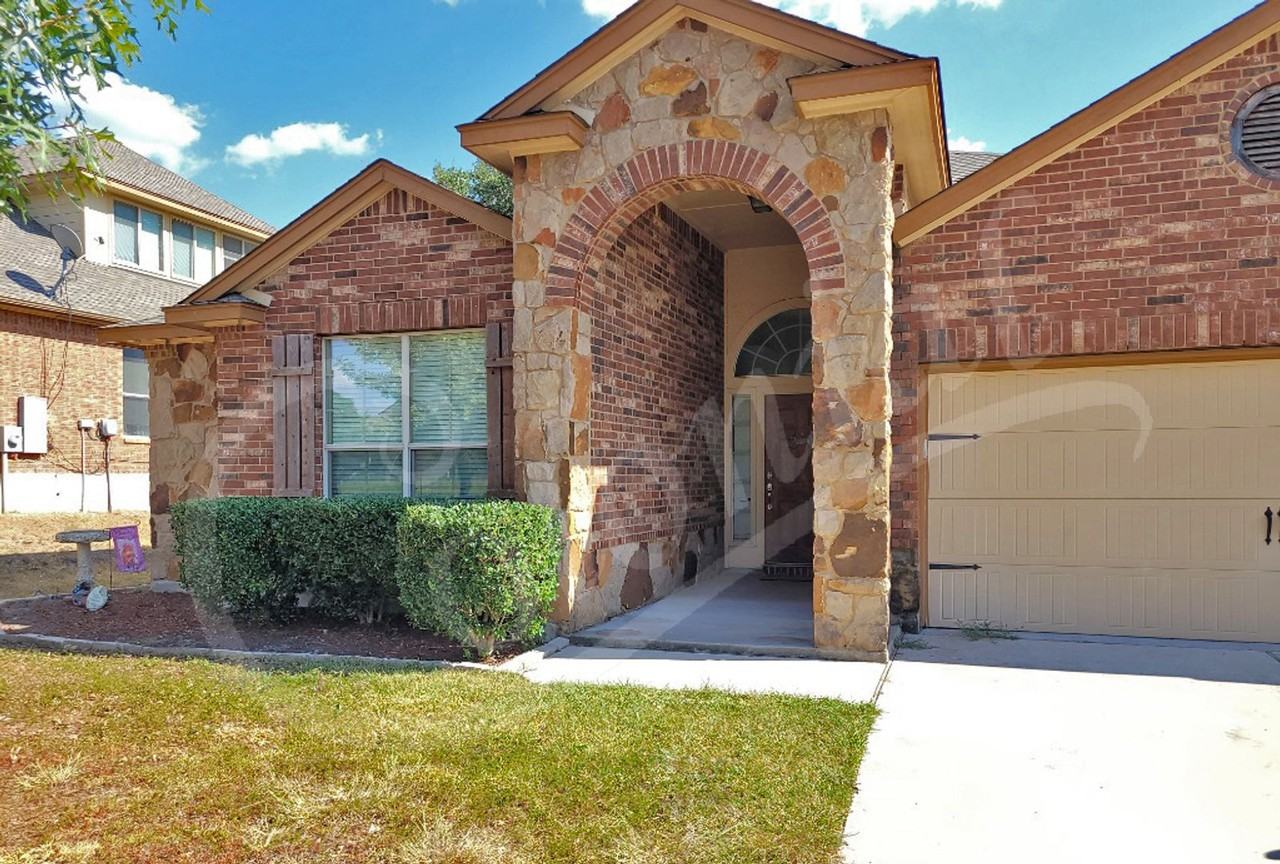 5302 Holly Oak Ln - Photo 2 of 20