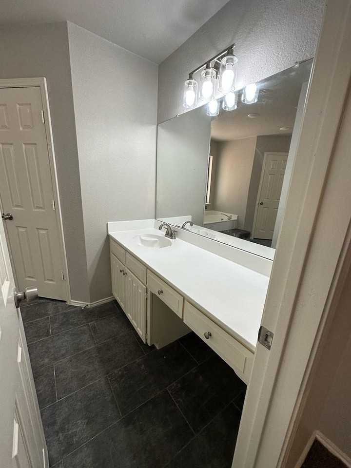 6501 Eldorado Dr - Photo 6 of 11