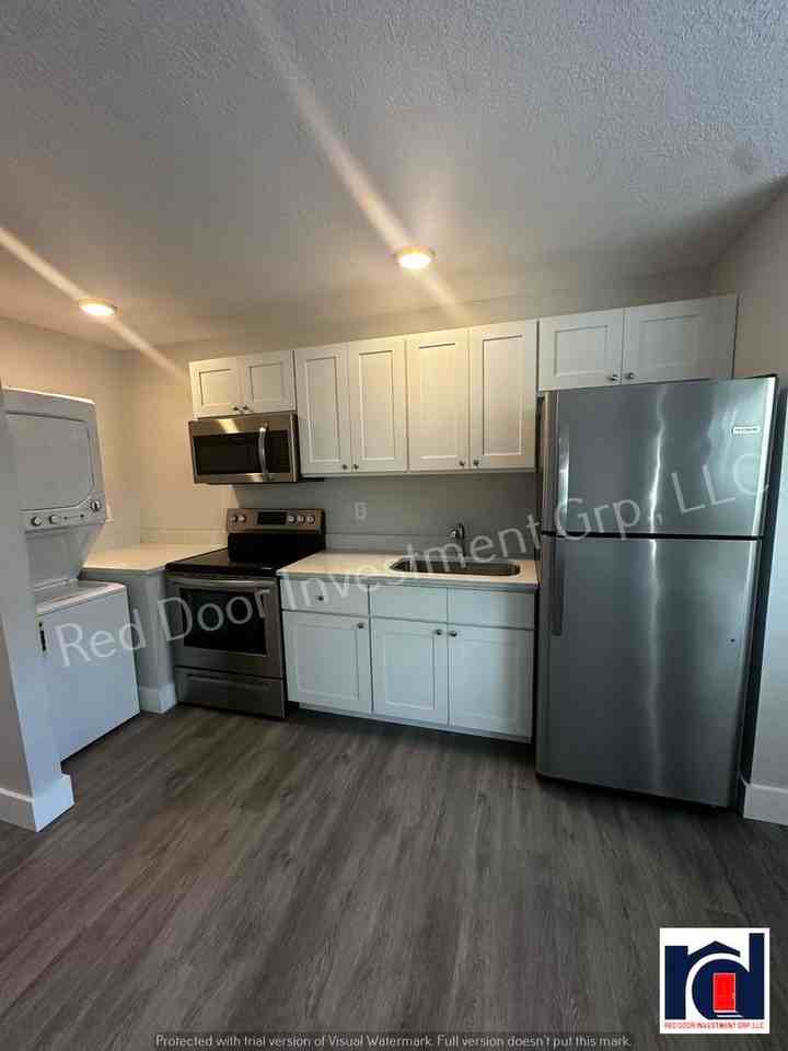 1613 Illinois St #1 - Photo 6 of 17