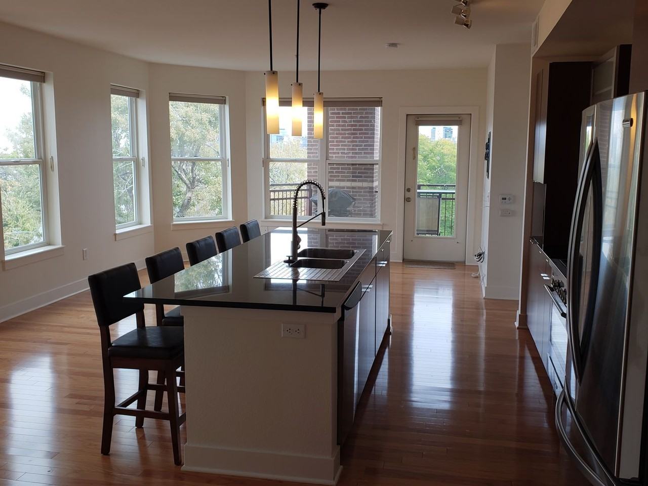 2240 N Clay St #401 - Photo 5 of 11