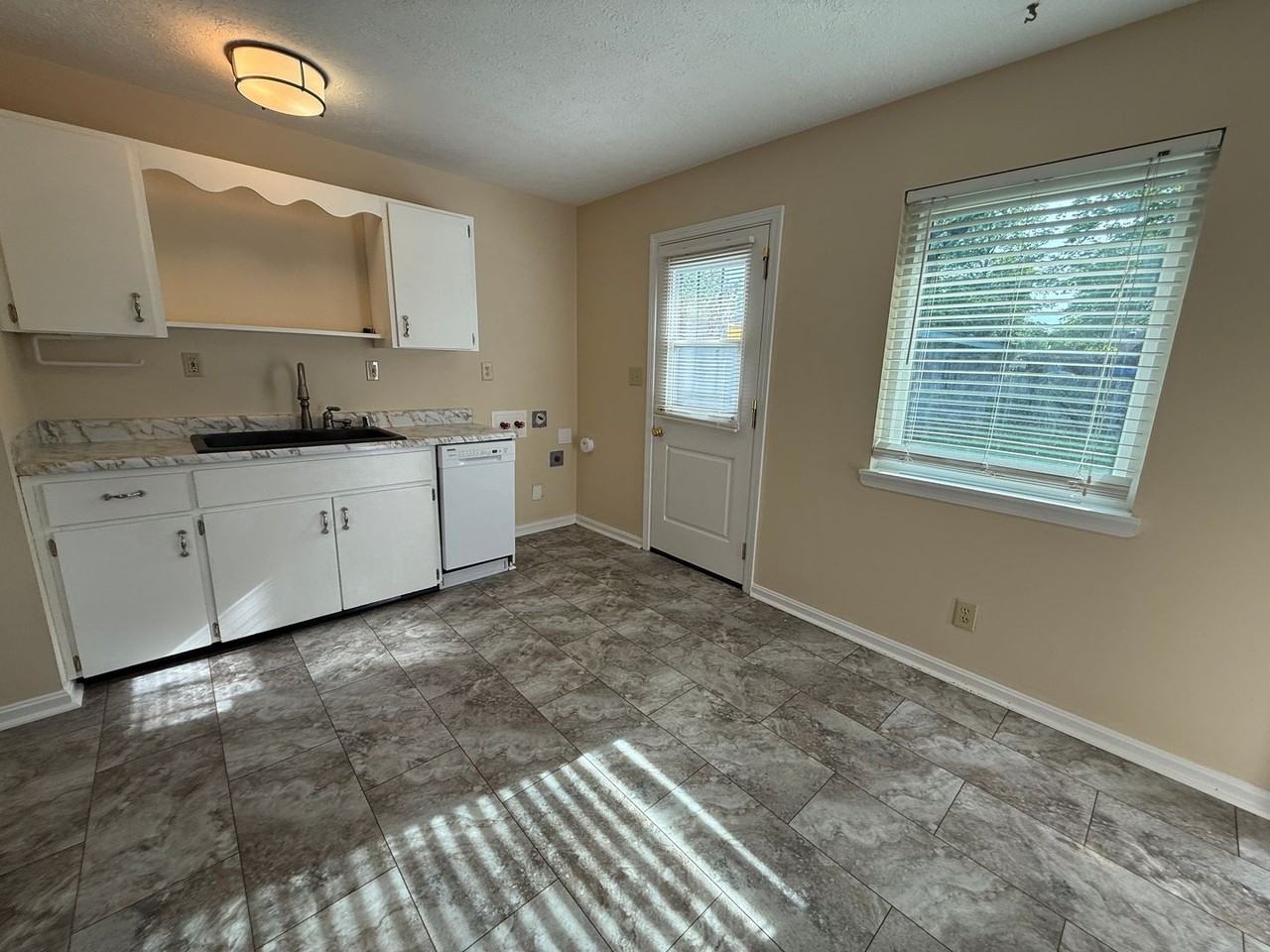 3305 Mcadams Ct - Photo 6 of 20