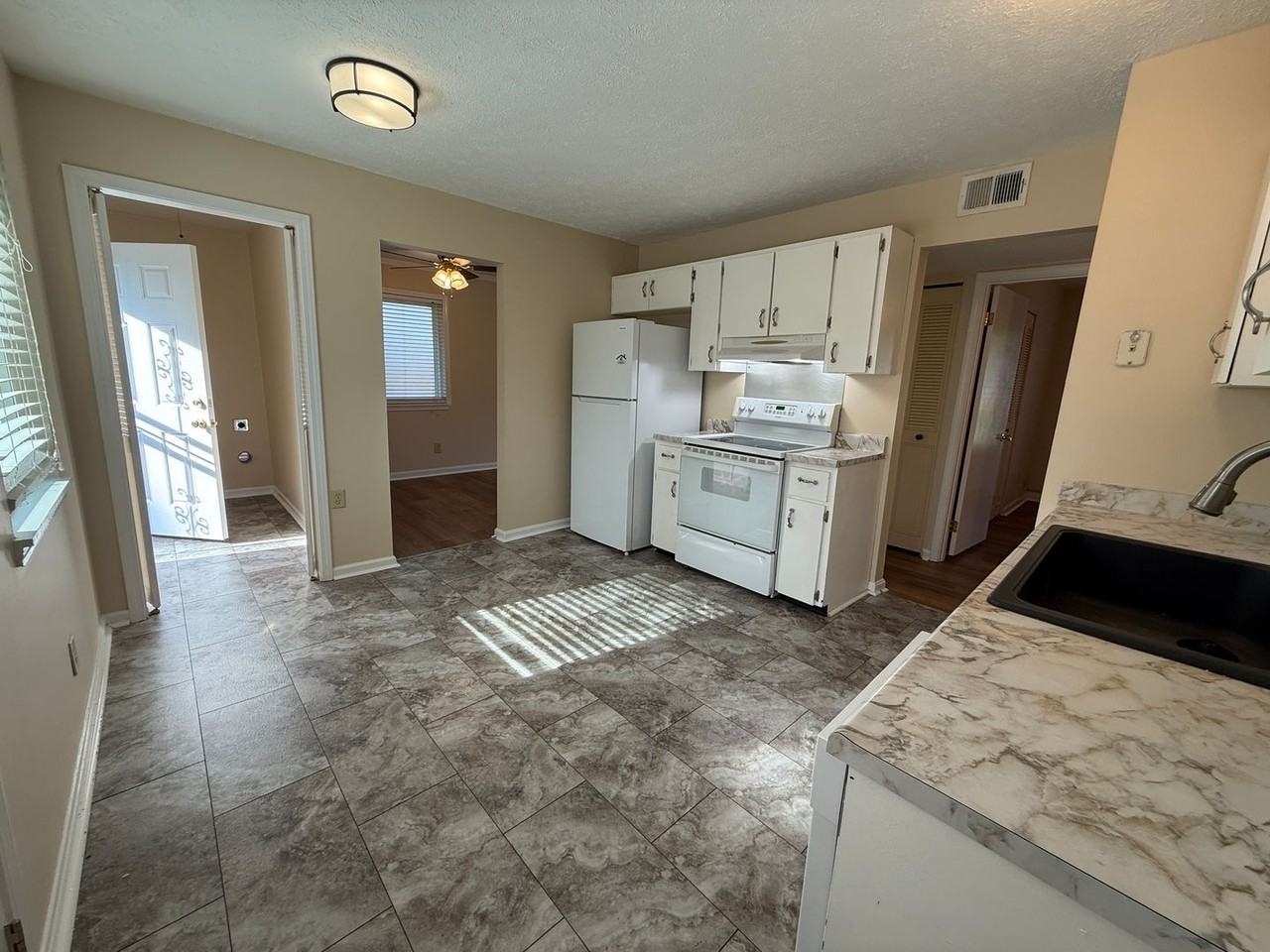 3305 Mcadams Ct - Photo 7 of 20