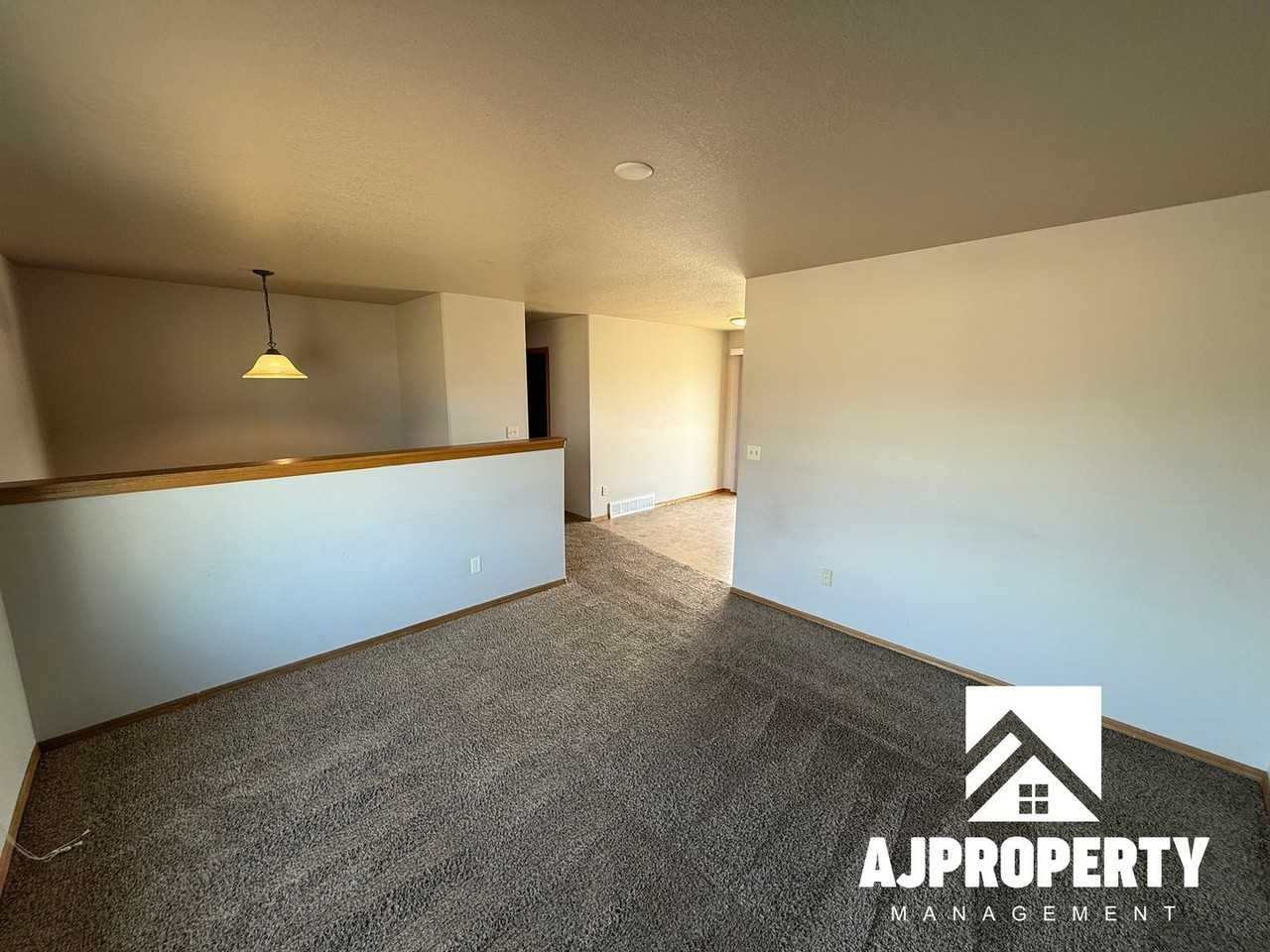 409 Cottonwood Dr - Photo 6 of 18