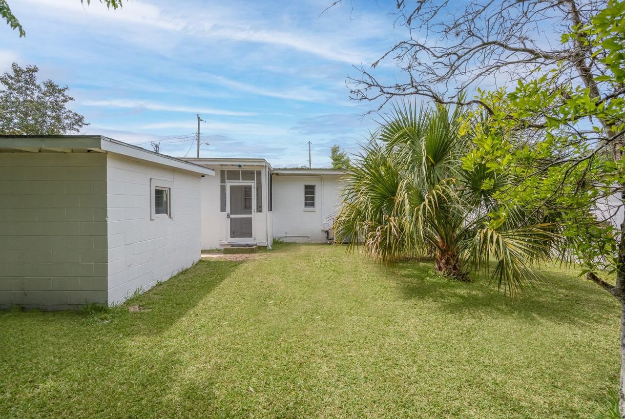 20 Rollins Ave - Photo 4 of 23