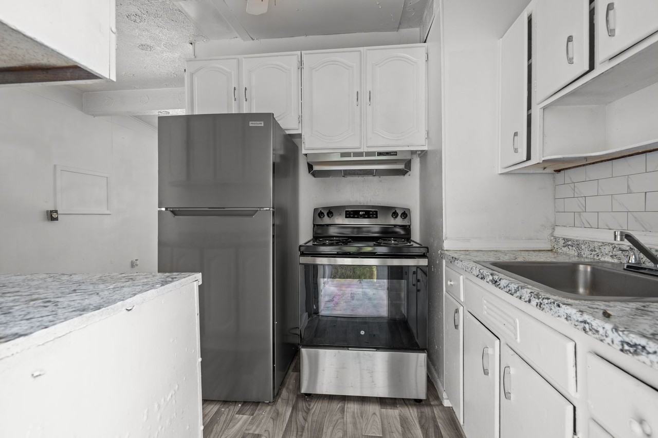 20 Rollins Ave - Photo 7 of 23