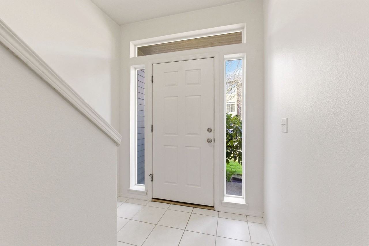 2322 Nw 168th Pl - Photo 7 of 38