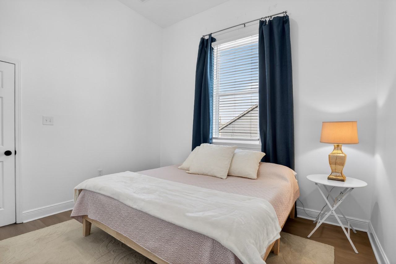 3324 S Saratoga St #201 - Photo 7 of 16