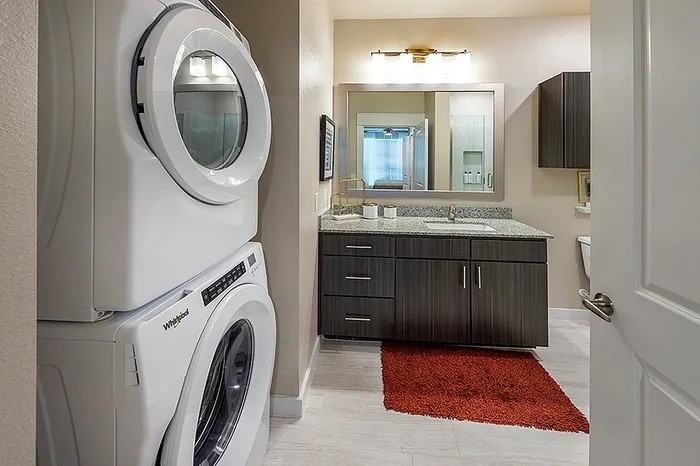 Woodsons Reserve Pkwy #IOS1 - Photo 7 of 9