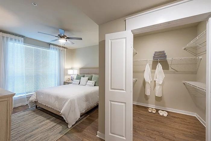 Woodsons Reserve Pkwy #IOS2 - Photo 5 of 11