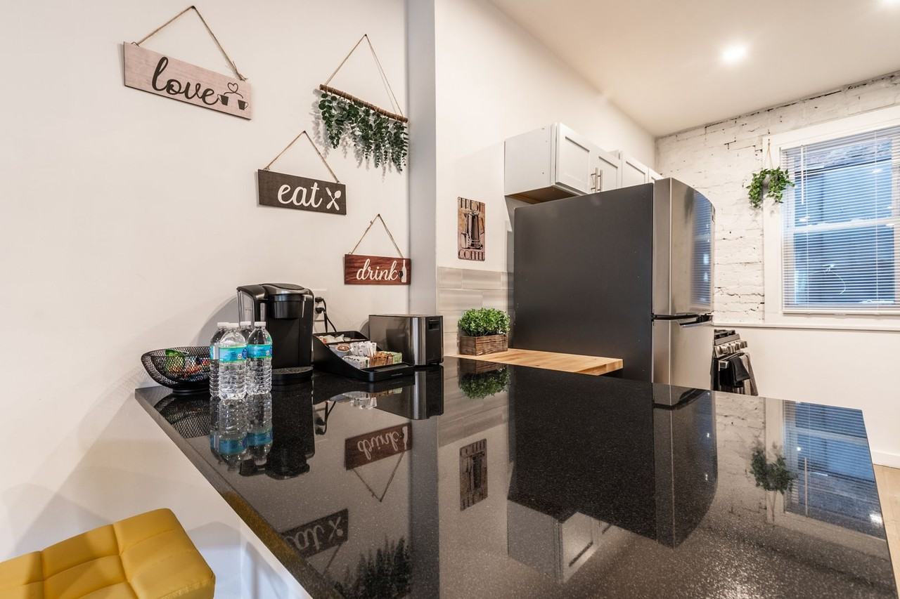 2205 Carey Way - Photo 4 of 17