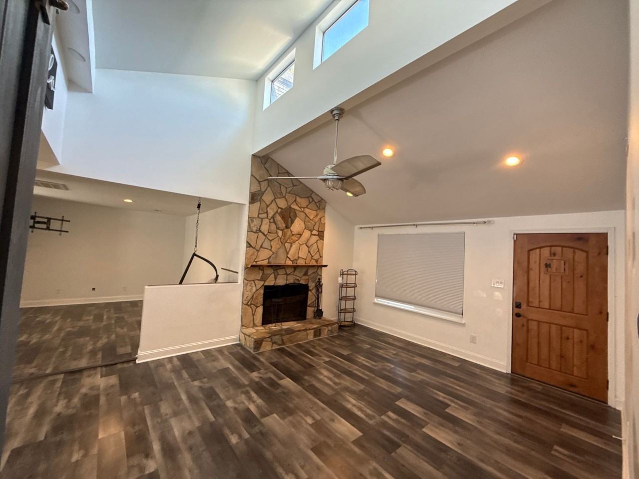 6814 Pence Rd - Photo 2 of 31