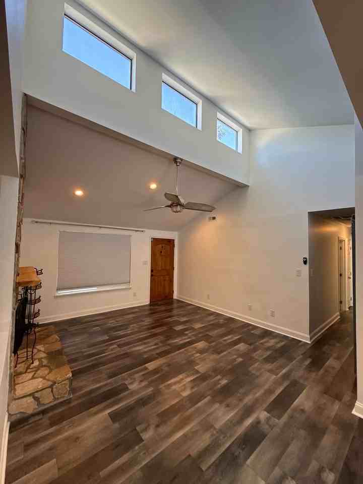 6814 Pence Rd - Photo 4 of 31