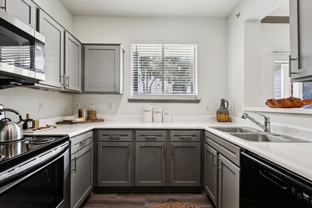 8401 Almeda Rd - Photo 1 of 1