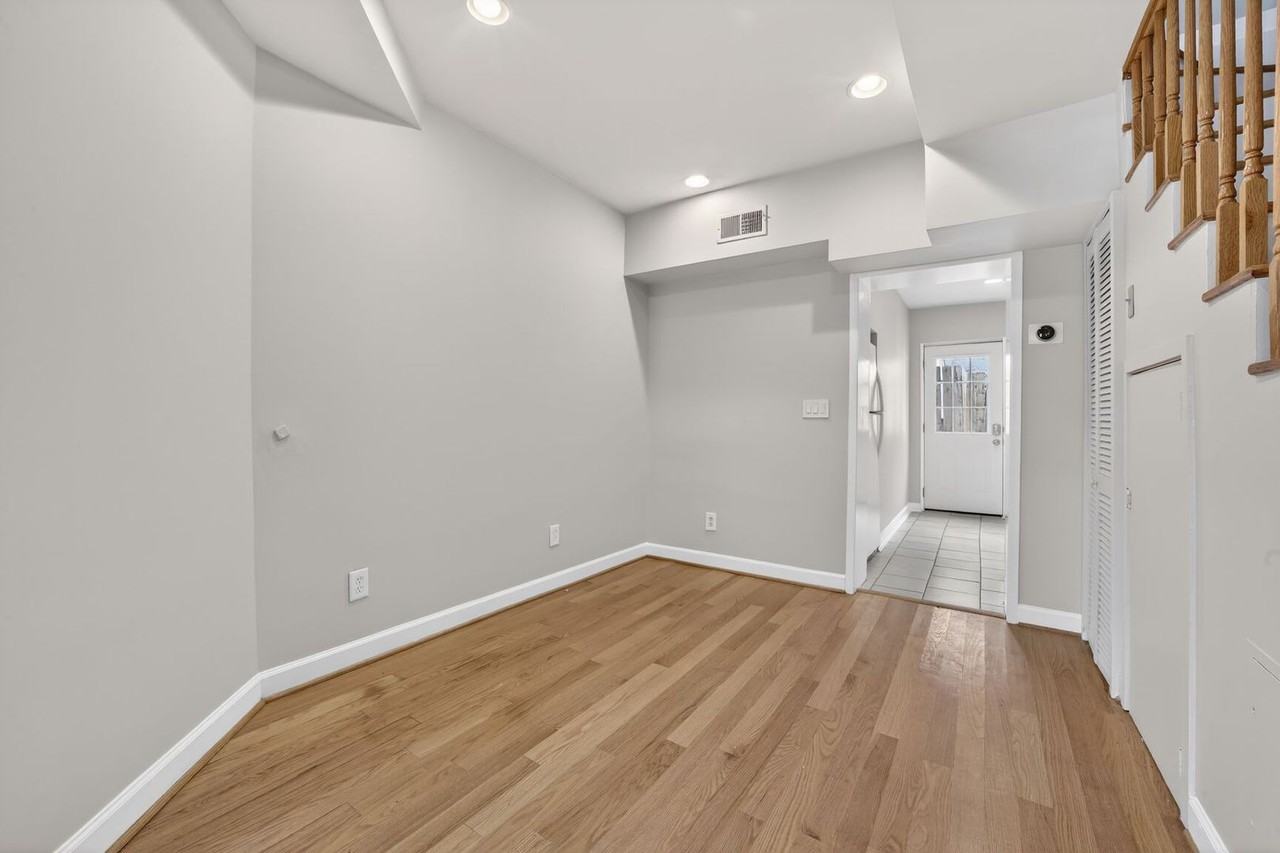 1028 4th St Ne - Photo 6 of 14