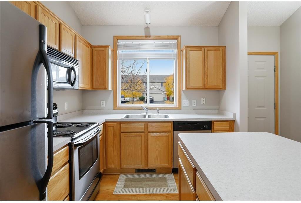 4311 Blakewood Dr #1 - Photo 5 of 26