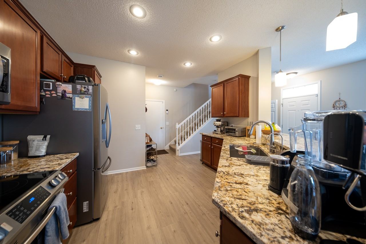 3776 Hazel Trl #A - Photo 3 of 28