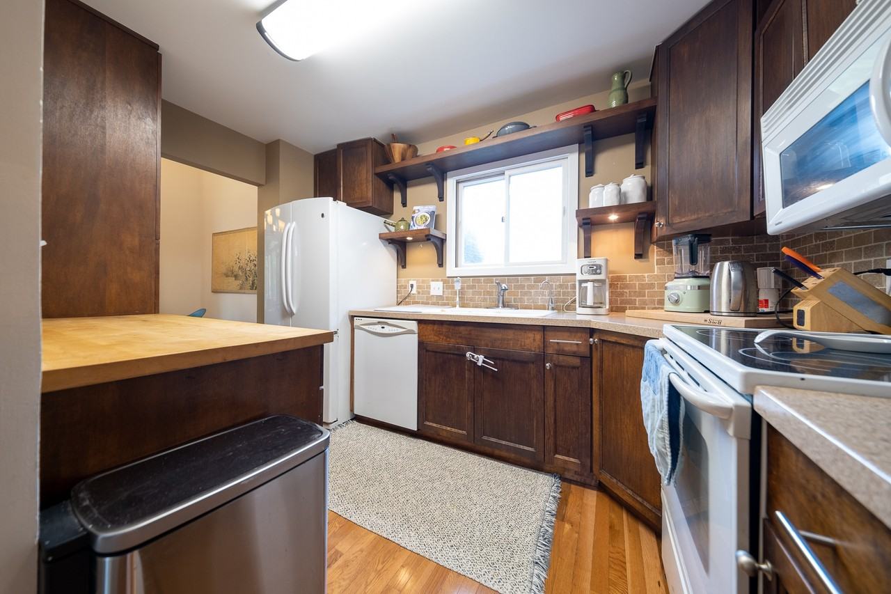 3477 Pilgrim Ln N #1 - Photo 6 of 34