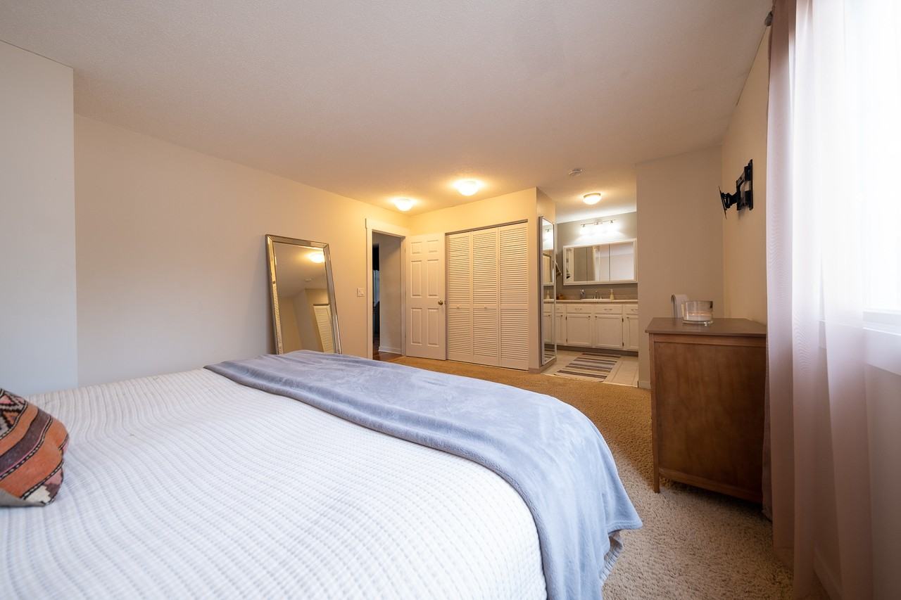 3477 Pilgrim Ln N #1 - Photo 3 of 34