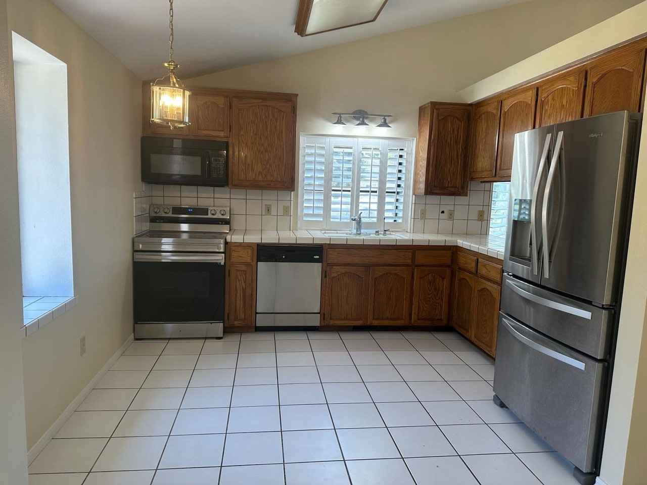 29641 Butterfield Way - Photo 2 of 19