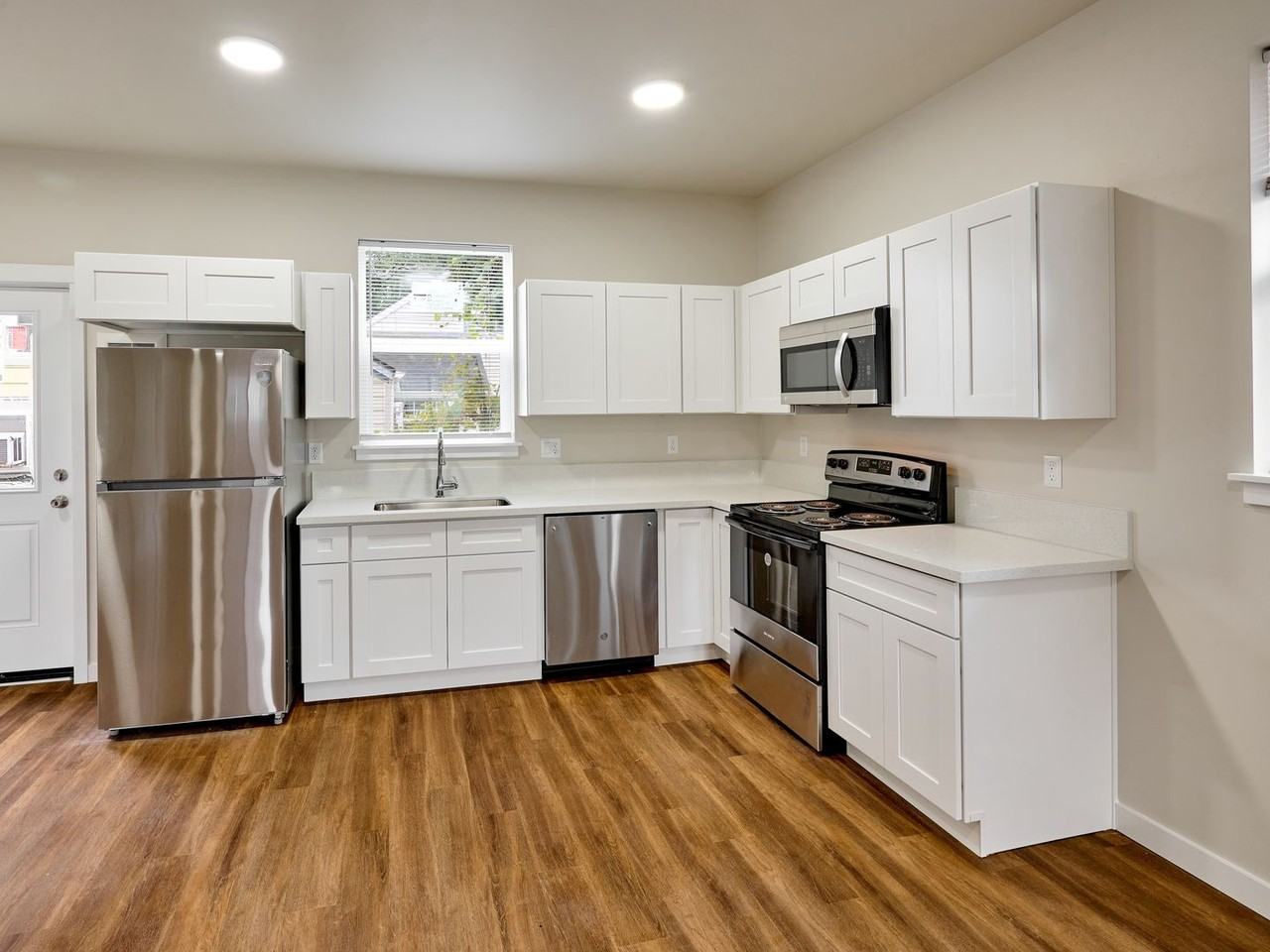 1816 17th Ave Sw - Photo 4 of 19