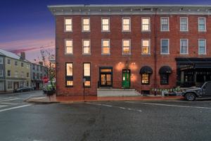 featured image of 200 Hanover St #3A